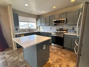 5323 S Malaya Way in Centennial, CO - Building Photo - Building Photo