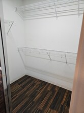 7204 Mountain Den Ave in Las Vegas, NV - Building Photo - Building Photo