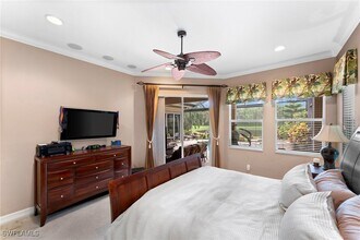 6155 Dogleg Dr in Naples, FL - Foto de edificio - Building Photo