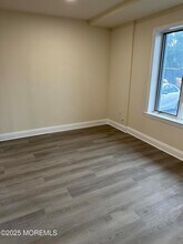 77 Memorial Pkwy, Unit 3 in Atlantic Highlands, NJ - Building Photo - Building Photo