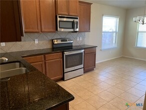 5331 Dauphin Dr in Belton, TX - Foto de edificio - Building Photo