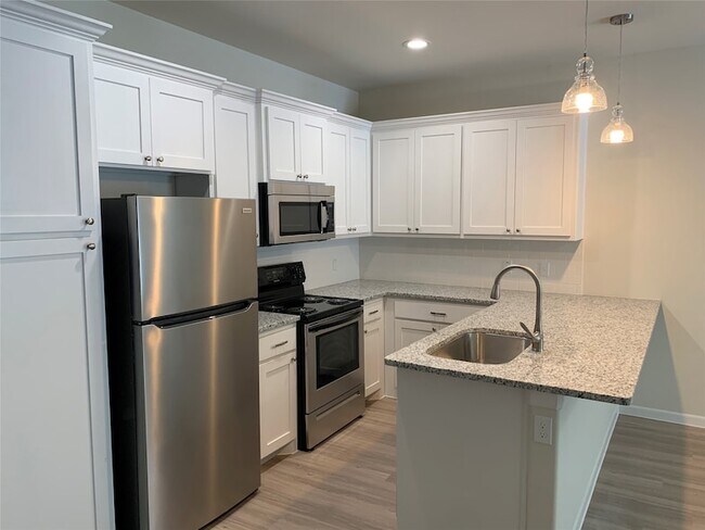 2317 N Hickory St in Sherman, TX - Building Photo - Building Photo