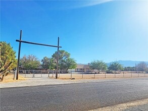3120 E Easy St in Pahrump, NV - Building Photo - Building Photo