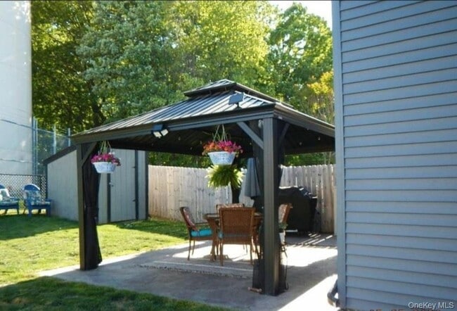 409 Rakov Rd in Maybrook, NY - Building Photo - Building Photo