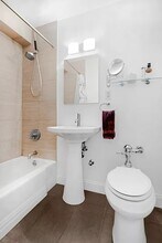 333 E 34th St in New York, NY - Building Photo - Building Photo