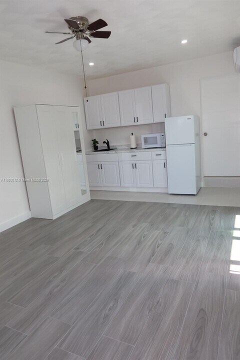 10450 SW 166th Terrace in Miami, FL - Building Photo