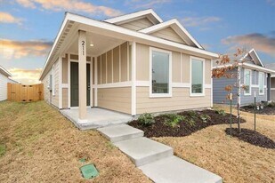 211 Herman Ln in Princeton, TX - Building Photo