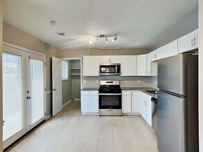 8321 Beechwood Ct in Riverdale, GA - Building Photo - Building Photo