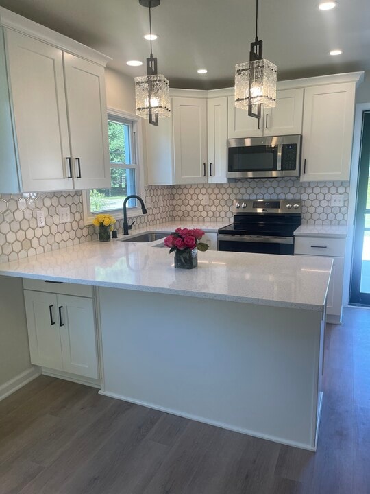 5910 Teakwood Dr in Greendale, WI - Building Photo