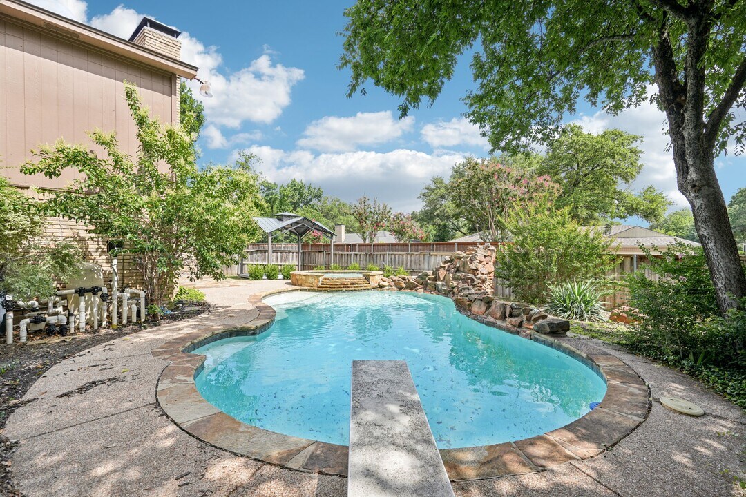 4016 Willow Ridge Dr in Dallas, TX - Building Photo