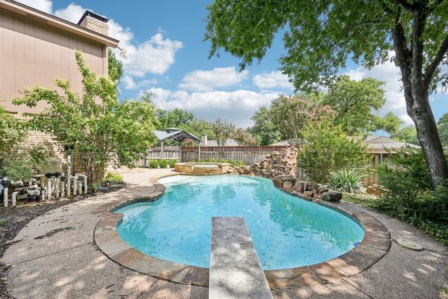 property at 4016 Willow Ridge Dr