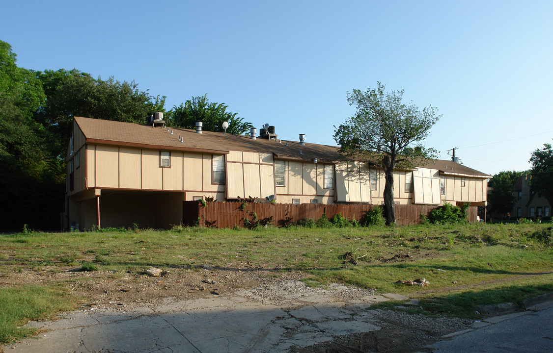 4005 N Hall St in Dallas, TX - Building Photo