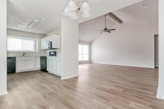 900 Blewitt Dr in Cedar Hill, TX - Building Photo - Building Photo