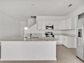 9232 Bonita Mar Dr in Parrish, FL - Building Photo - Building Photo