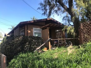 Ocean Beach Cottages in San Diego, CA - Building Photo - Building Photo