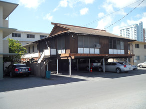 720 Mahiai Pl in Honolulu, HI - Building Photo - Building Photo