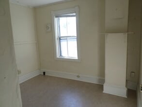 132 Colchester Ave, Unit #1 in Burlington, VT - Building Photo - Building Photo