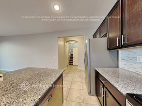 1403 S Moccasin Trail in Gilbert, AZ - Building Photo - Building Photo