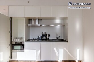 70 W 45th St in New York, NY - Building Photo - Building Photo