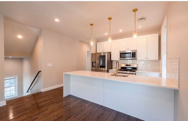 property at 118 Radcliffe Ave