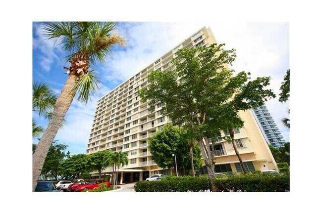 1865 79th Street Cswy in North Bay Village, FL - Building Photo - Building Photo