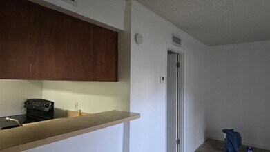 455 Wymore Rd in Altamonte Springs, FL - Building Photo - Building Photo