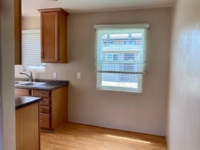 2055 Morena Blvd in San Diego, CA - Foto de edificio - Building Photo