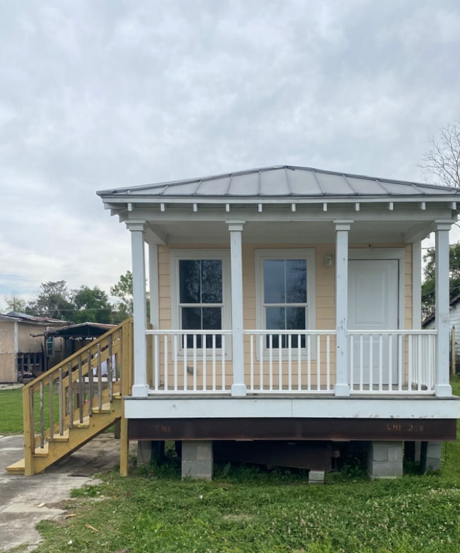 property at 5635 Leon St