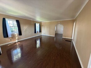 564 44th St in Oakland, CA - Building Photo - Building Photo