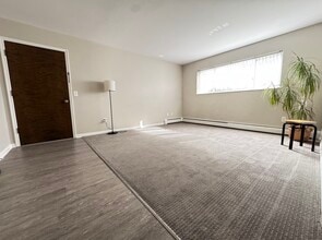 4671 Winding Way, Unit APT 4 in Kalamazoo, MI - Foto de edificio - Building Photo