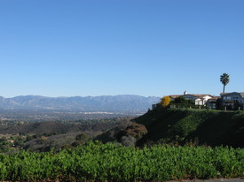 1101 Cherokee, Unit 1366-306 in Topanga, CA - Foto de edificio - Building Photo