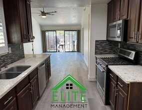 7209 Sutherland Way in Elk Grove, CA - Building Photo - Building Photo
