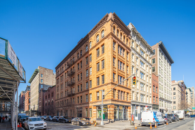 151 Hudson St in New York, NY - Foto de edificio - Building Photo