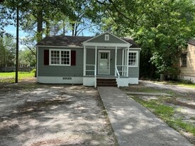 517 Williams St in Laurinburg, NC - Building Photo