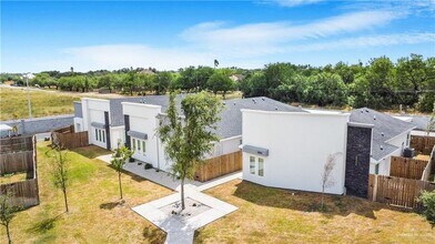 14 N 36th St in McAllen, TX - Building Photo - Building Photo