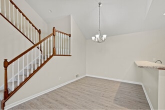 75 Nicholas Dr in Beaver, PA - Foto de edificio - Building Photo