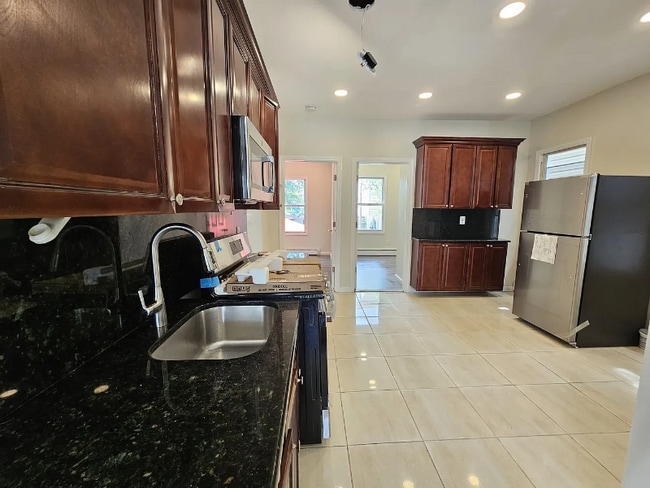 7 Davidson St in Clifton, NJ - Building Photo - Building Photo