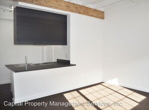 3327 NE Sandy Blvd in Portland, OR - Building Photo - Building Photo