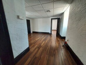 1402 Sarah St, Unit Aprt 3 in Pittsburgh, PA - Building Photo - Building Photo