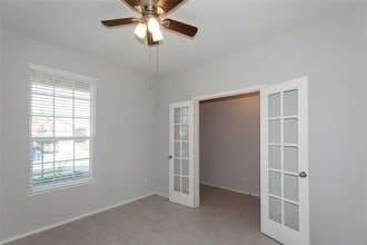 163 Palm Dr in Buda, TX - Building Photo - Building Photo