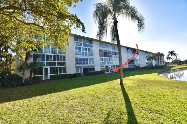 4301 Martinique Cir in Coconut Creek, FL - Building Photo - Building Photo