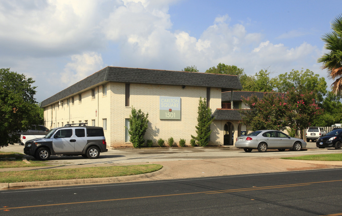 Carlton Square Apartments in Austin, TX - Foto de edificio