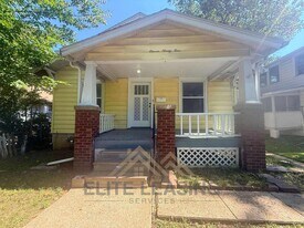 1194 SW Woodward Ave in Topeka, KS - Building Photo