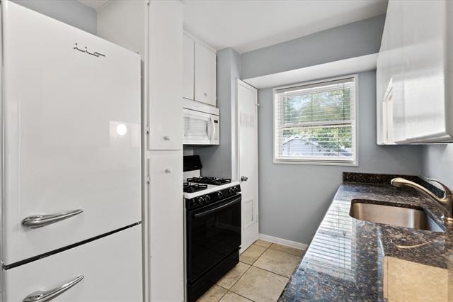 property at 5837 Locke Ave