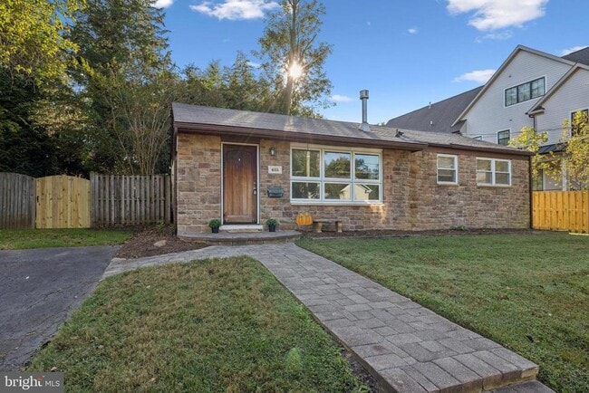 property at 4003 Virginia St