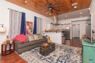 235 Belmont in San Antonio, TX - Building Photo - Building Photo