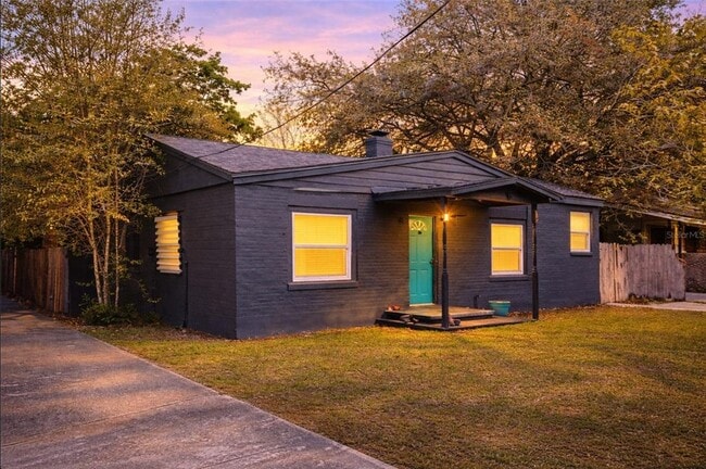 property at 707 W Belmar St