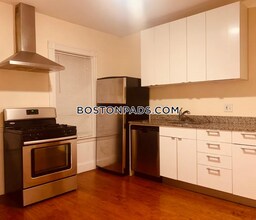 18 Eastman St, Unit 2 in Boston, MA - Building Photo - Building Photo