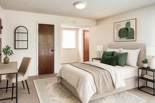 MAPLE CREST in Kokomo, IN - Building Photo