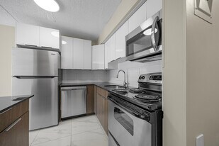 Saxon in Edmonton, AB - Building Photo